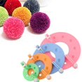 thumbnail image 2 of Juego De 8 Uds De herramientas para hacer pompones, Kit De fabricación De pompones Outil Diy De Tricotage Avec Des Ciseaux, 4 colas, 2 of 5