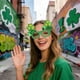 thumbnail image 5 of Gafas de Sol Verdes con Tréboles Del Día de San Patricio, Montura Festiva para Fotos y Celebraciones., 5 of 6