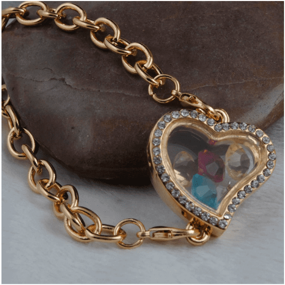 AURARMLET Picture Charm Bracelet - Heart Bracelet That Holds Photos - Adjustable Link Locket Bangle for Mom Wife or Loved One - Memorial Jewelry for Birthday Anniversary