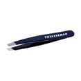 thumbnail image 1 of Pinza inclinada pequeña exclusiva de Tweezerman, color azul noche, 1 of 4