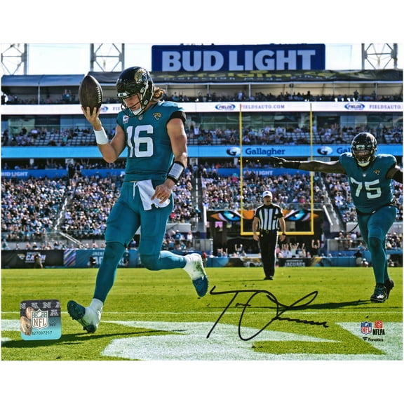 Trevor Lawrence Jacksonville Jaguars Autographed 8" x 10" Teal Rush Touchdown Photograph - Fanatics Authentic Certified