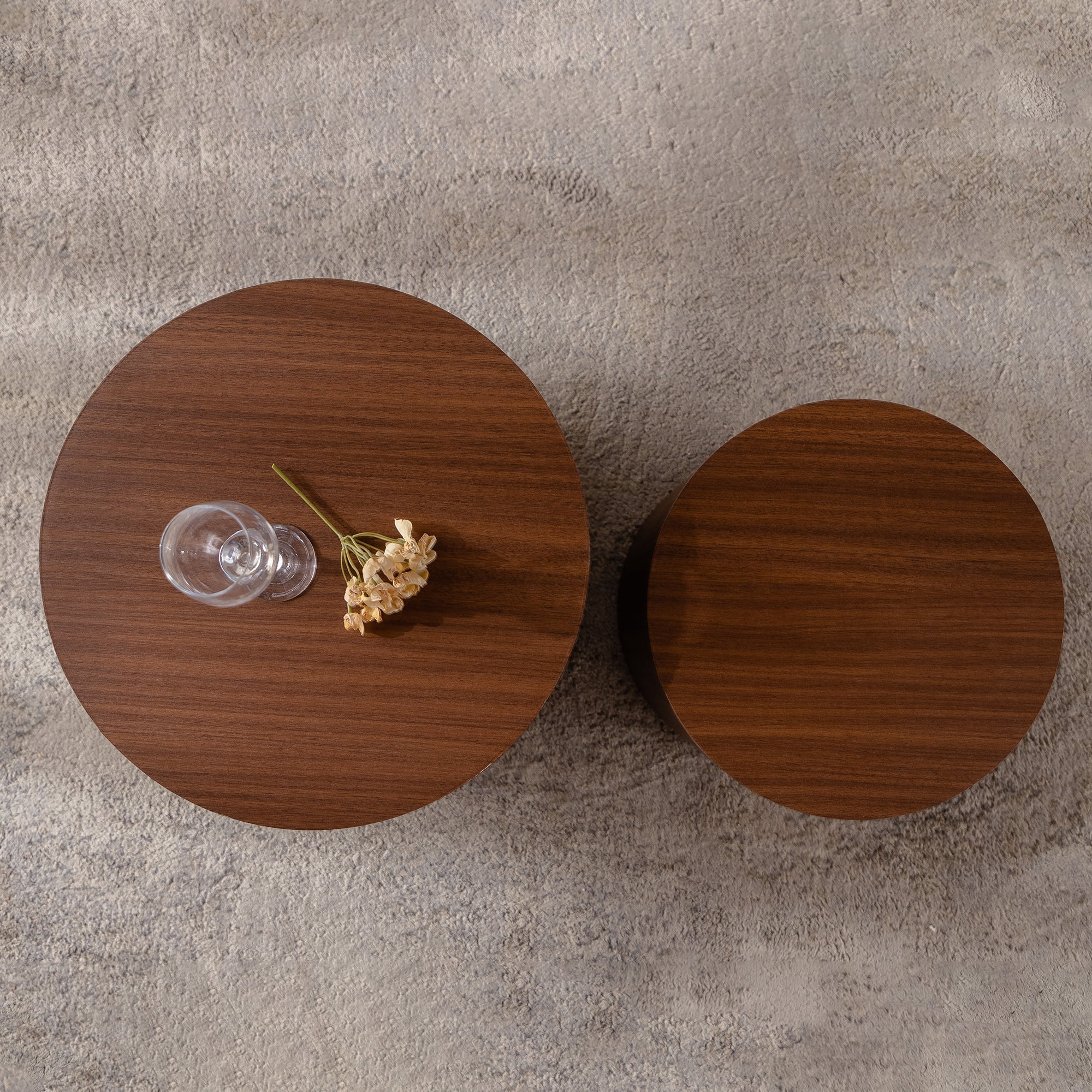 Leumius Nesting Coffee Table Set of 2 Round Wooden Coffee Tables Circle Modern Accent End Side Table for Small Space Living Room Bedroom Walnut