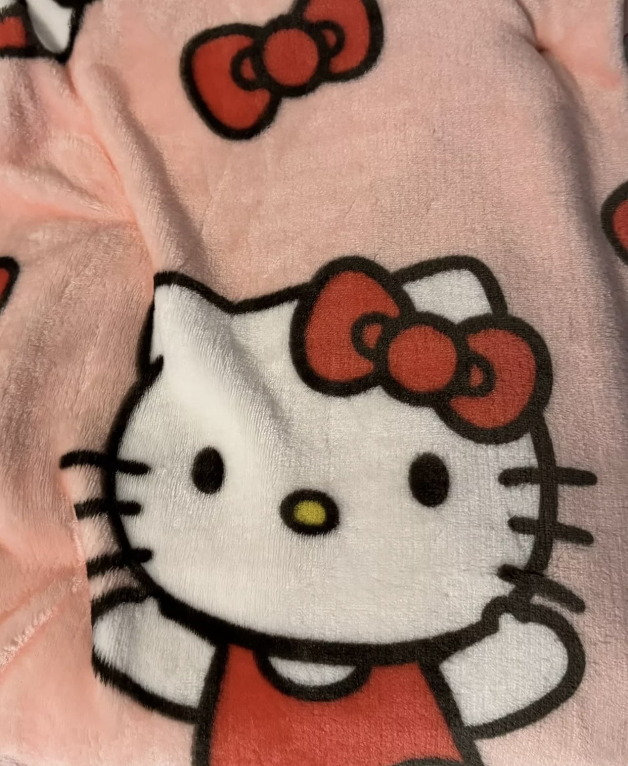 Hello Kitty "Hello Bows Rotary" Silk Touch Throw Blanket