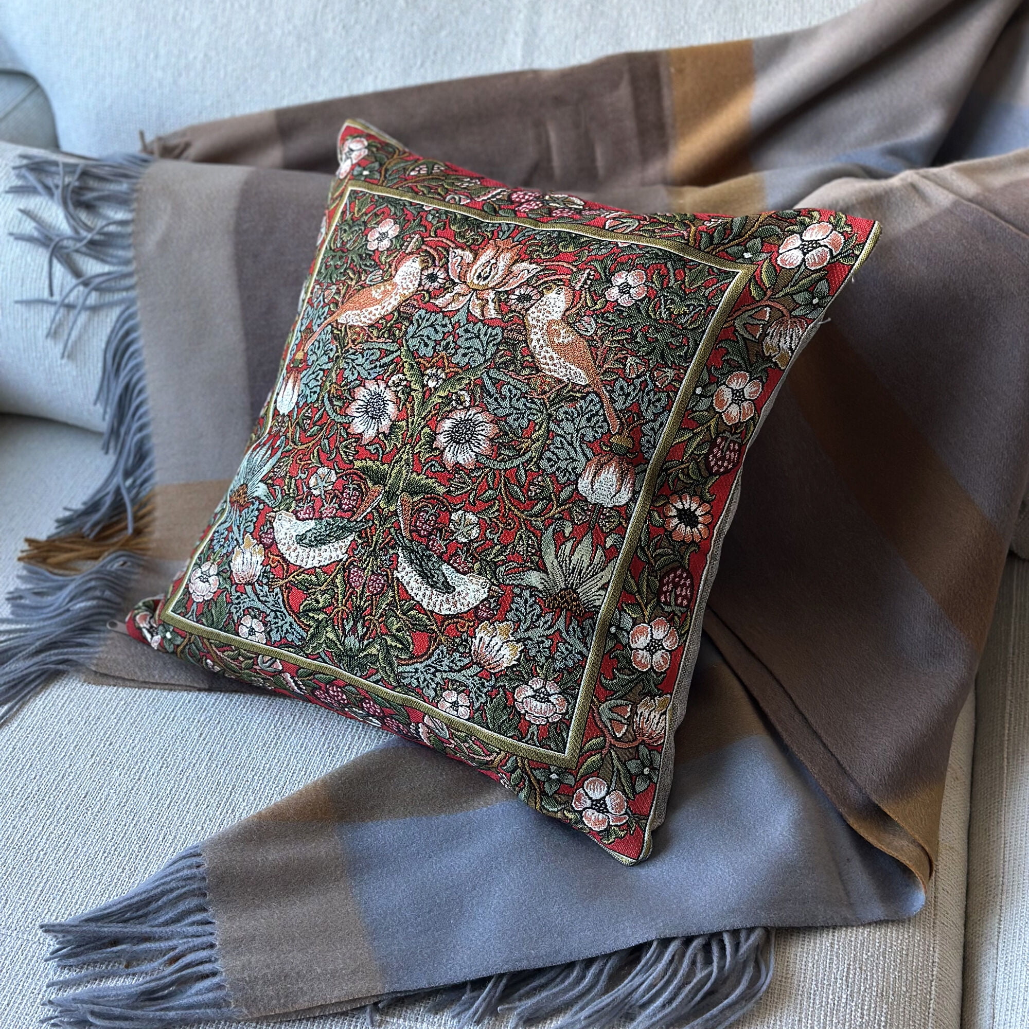 STPgoods William Morris Red Birds Tapestry Throw Pillow with Insert 18x18" (45x45 cm) Decorative Couch and Sofa Cushion for Living Room Bedroom Square Pillowcase