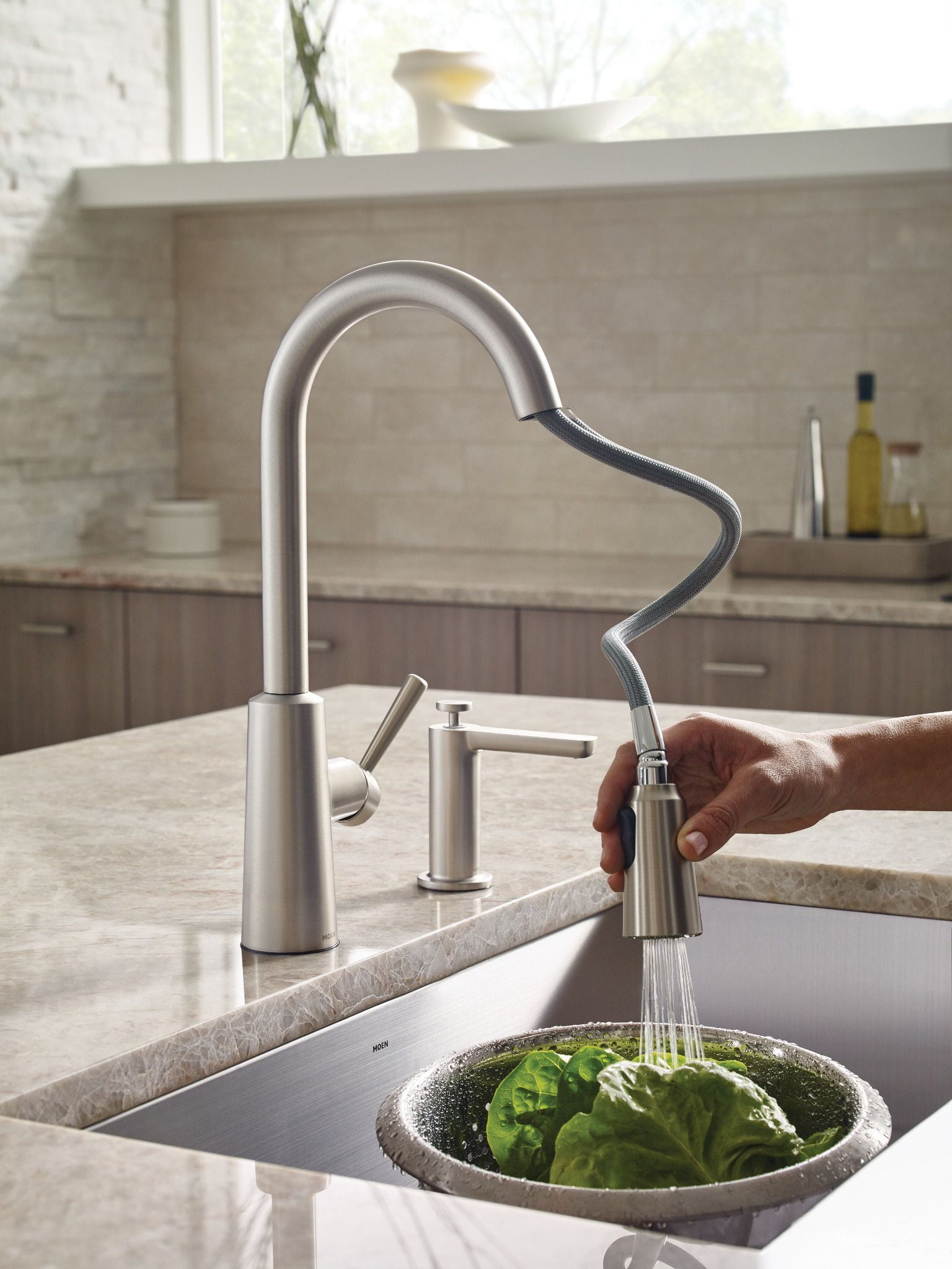 Riley Single-Handle Pull-Down Sprayer Kitchen Faucet with Reflex and Power Clean in Spot Resist Stainless