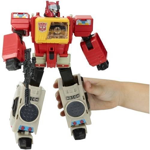 Transformers Generations Titans Return Autobot Blaster and Twin Cast