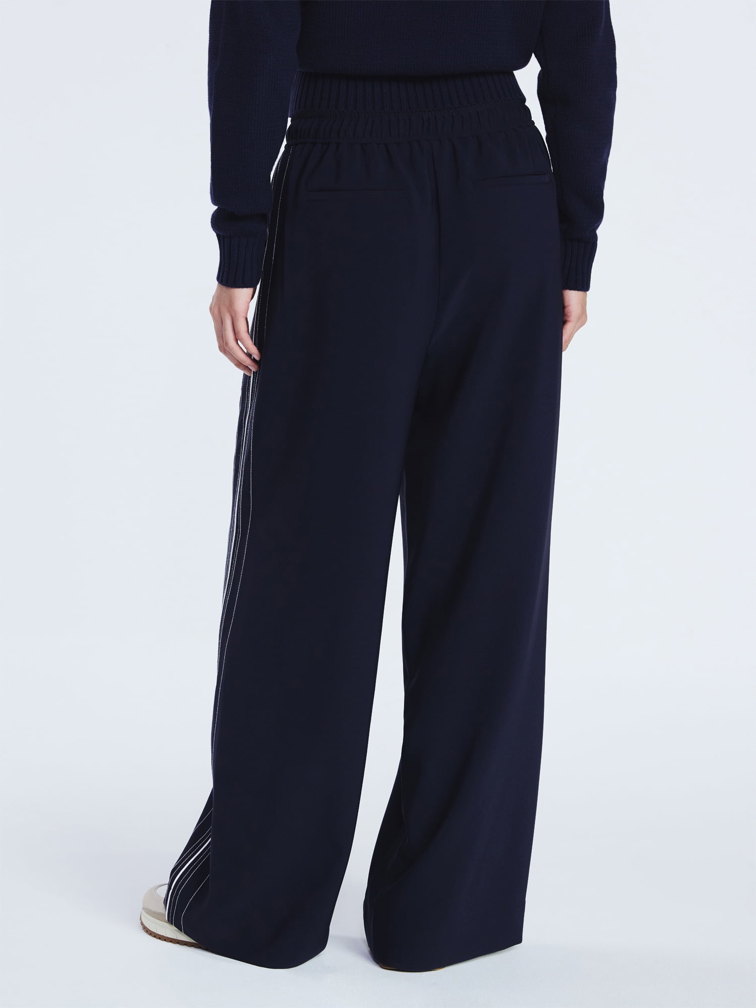 Free Assembly Women's and Women's Plus Side Stripe Pull-On Pants, 31" Inseam, Sizes XS-4X