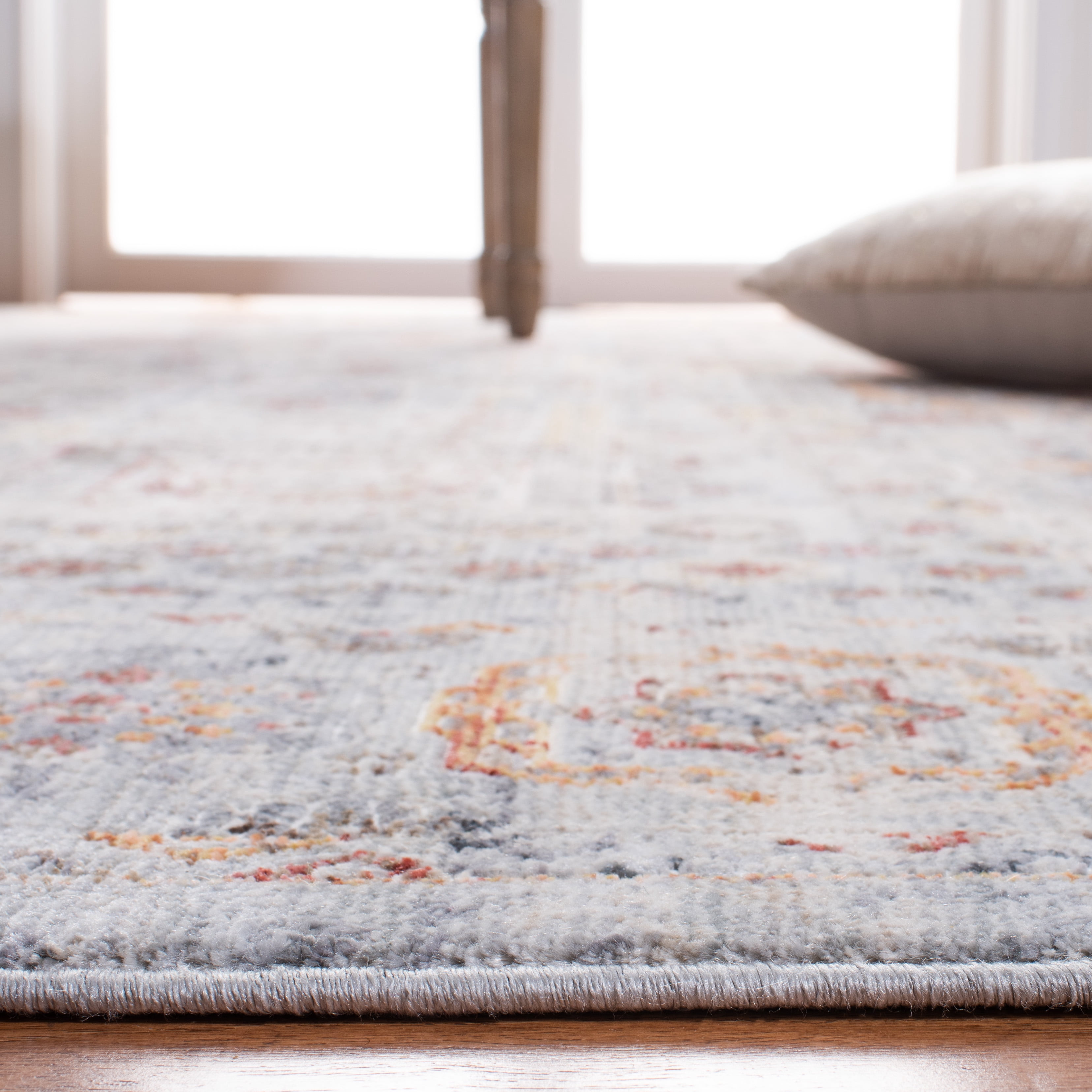 Safavieh History Stanice Oriental Area Rug, Light Gray/Gold, 6'7" x 6'7" Square