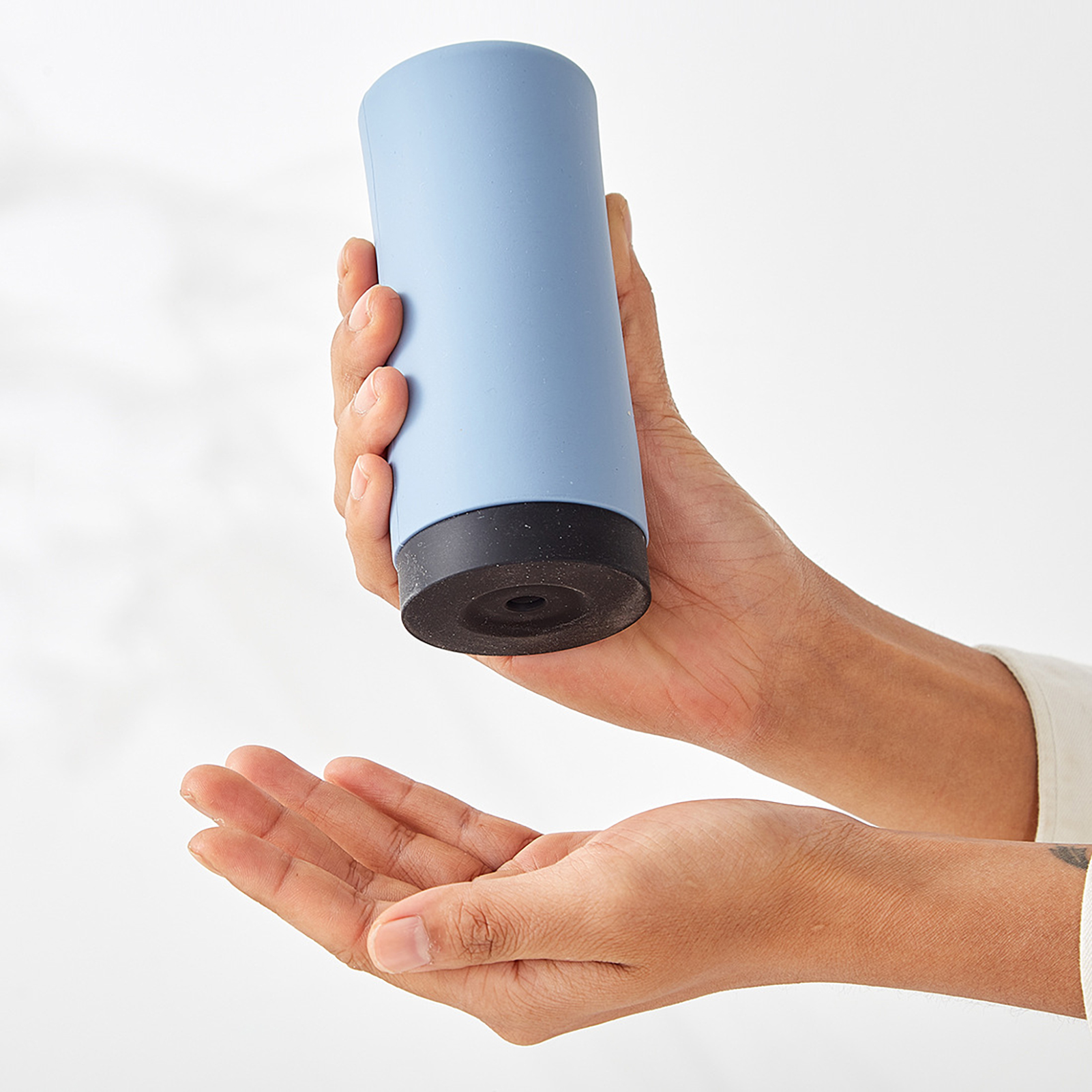 240ml Silicone Soap Dispenser Liquid Soaps Lotions Essential Oils Refillable Leakproof Bottle Home Soap Container,Black