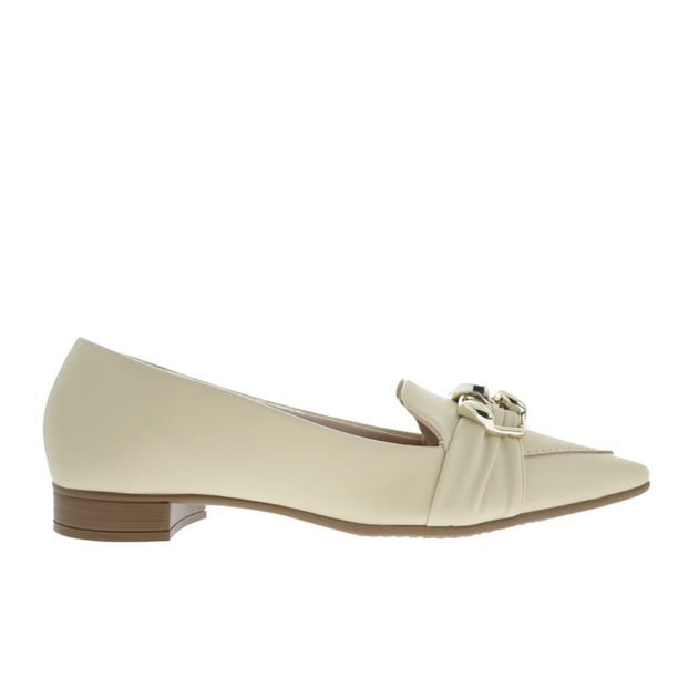 Mocasín Irene color latte con cadena dorada 24 Dorothy Gaynor Mocasín Irene color latte con cadena dorada 24