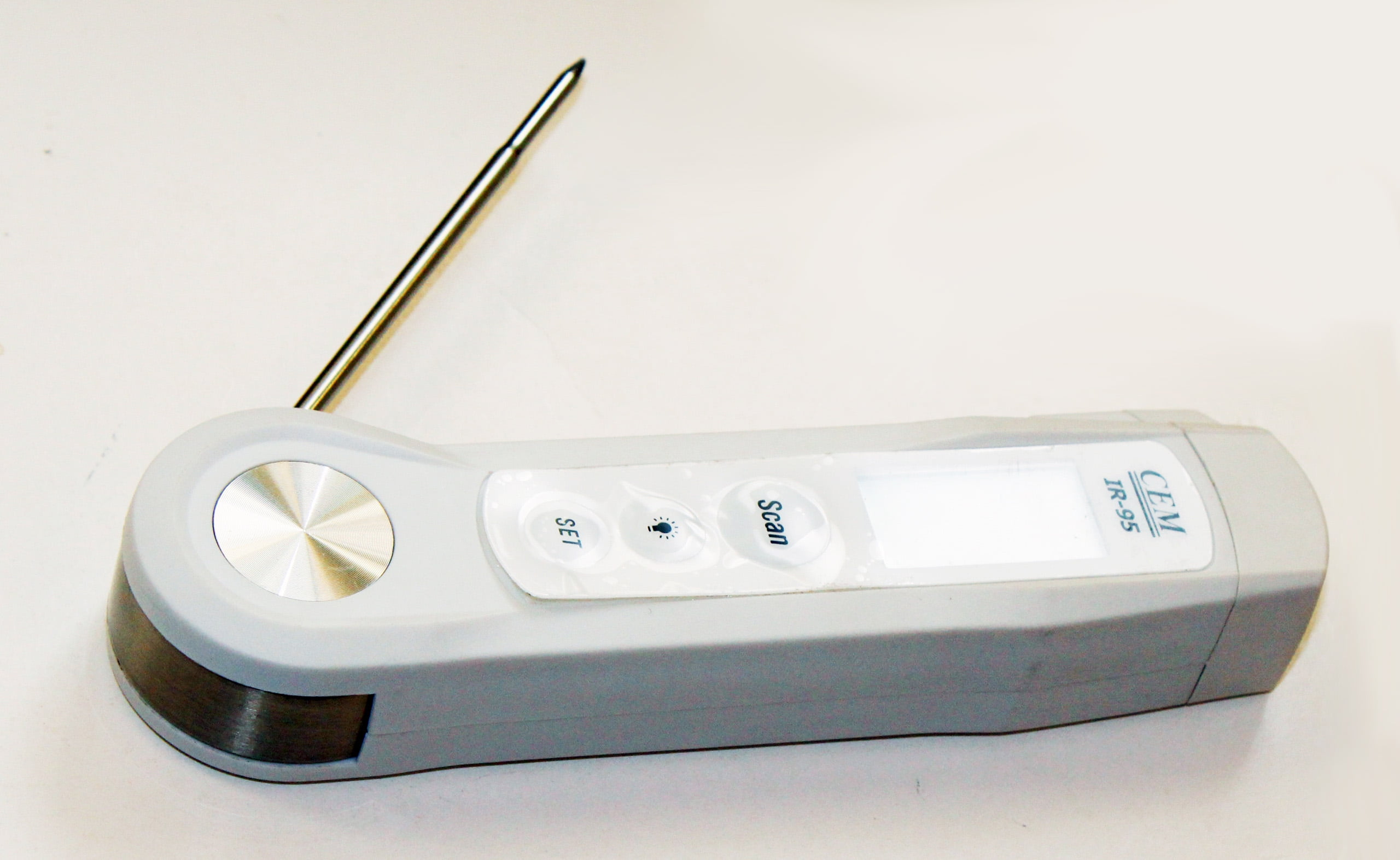 CEM IR-95 2-in-1 Professional LCD Food Safety IR and Probe Thermometer -40 to 446 deg F NEW