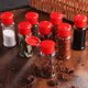 thumbnail image 4 of 24 botes de plástico para especias, pimenteros, saleros, vinagreras para barbacoa y cocina, color rojo, 4 of 7