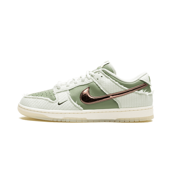 NIKE MENS Dunk Low "Kyler Murray - Be 1 of One" FQ0269 001 FQ0269 001 from Stadium Goods
