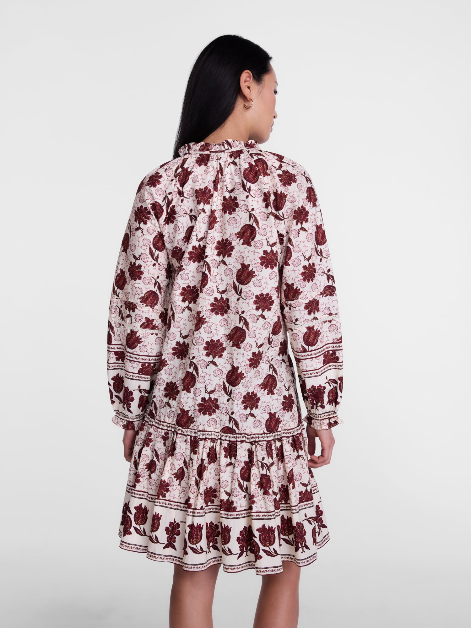 Scenario Women's and Women's Plus Tiered Hem Dress with Long Sleeves, Sizes XS-4X
