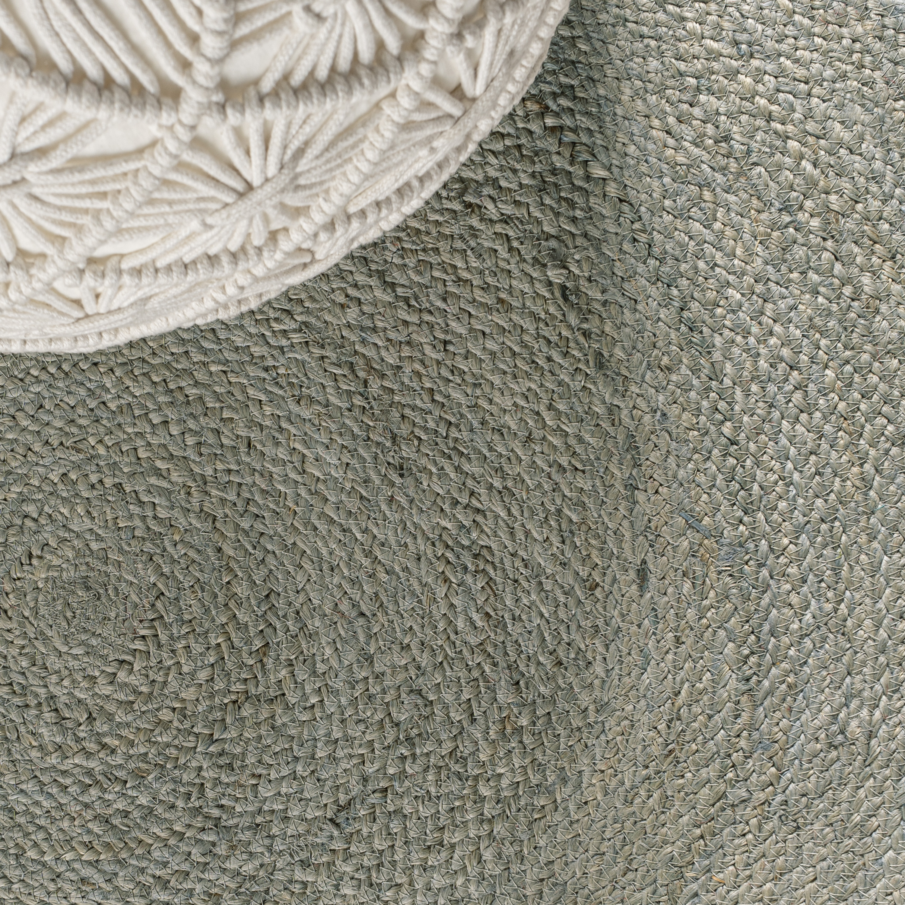 JONATHAN Y ANSA 6' Round Area Rug, Zara Braided Coastal Cottage Jute - Gray, RNF116D-6R
