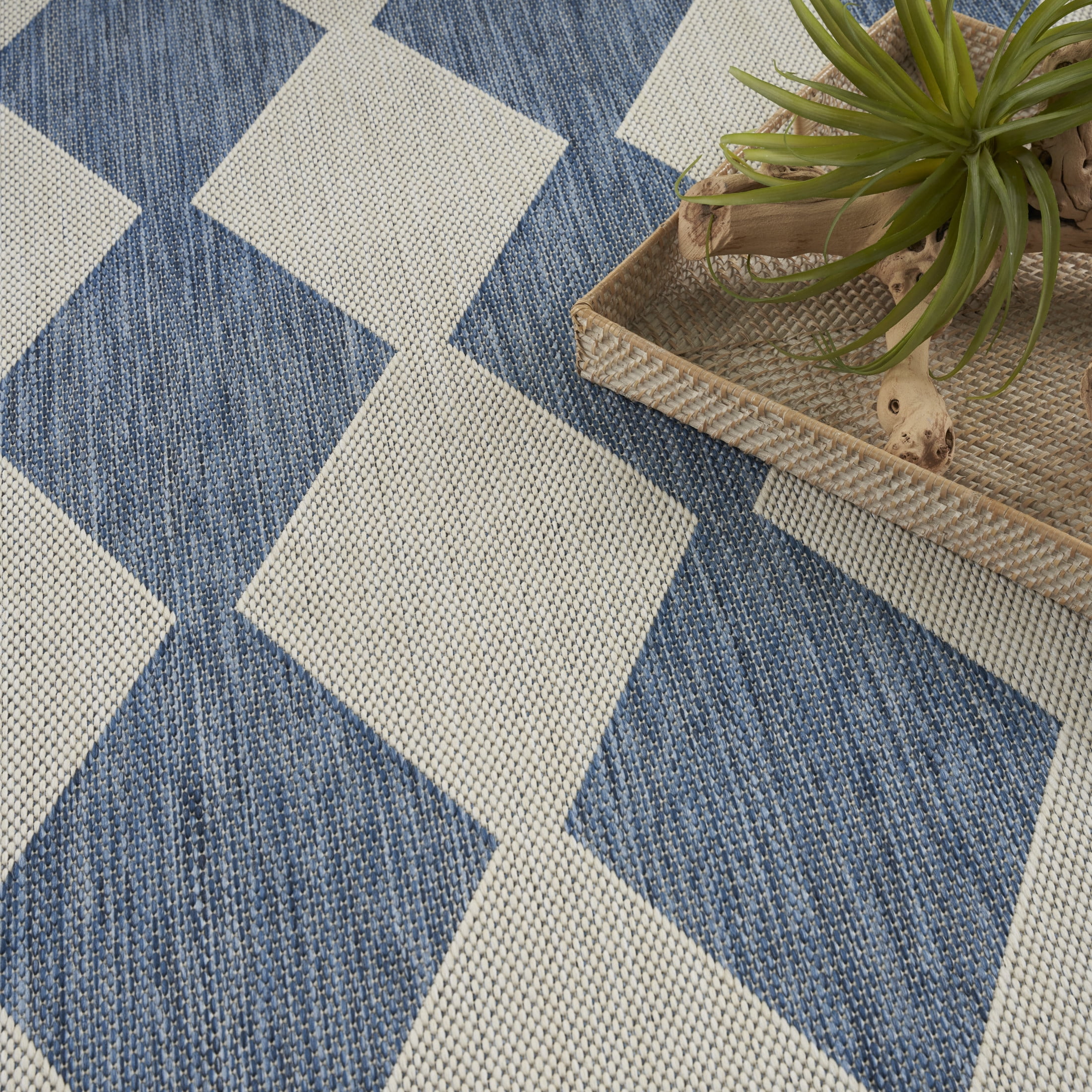Nourison Positano 8' x Round Navy Blue Modern Rug