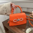 thumbnail image 4 of Bolso de mano suave, moderno, sencillo y elegante, nuevo bolso de mensajero versátil de un solo hombro de principios de primavera 2025, bolso cuadrado pequeño para mujer, 4 of 5