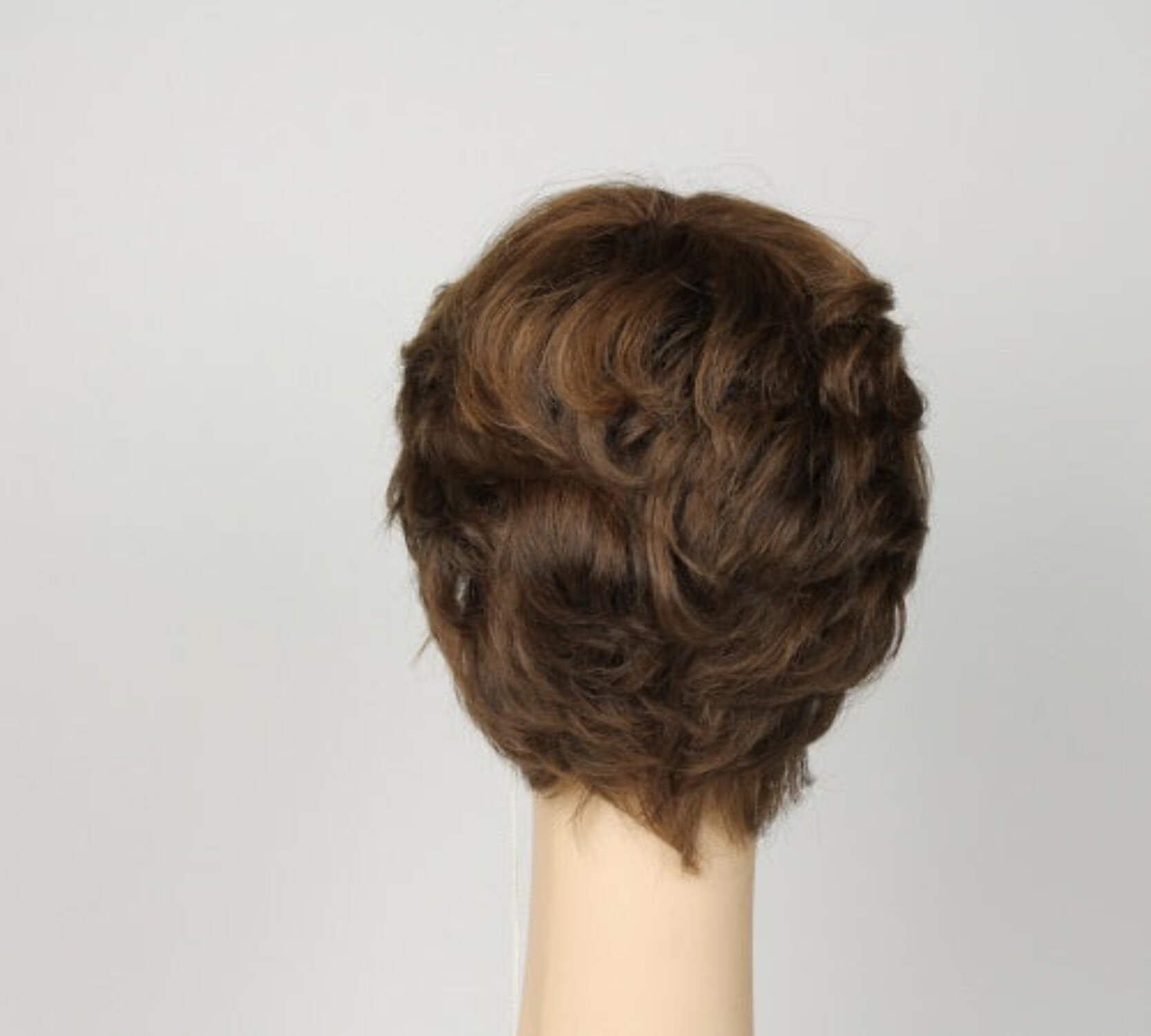 European Human Hair Freeda Wig Linda Light Brown With Blonde Highlights Size S