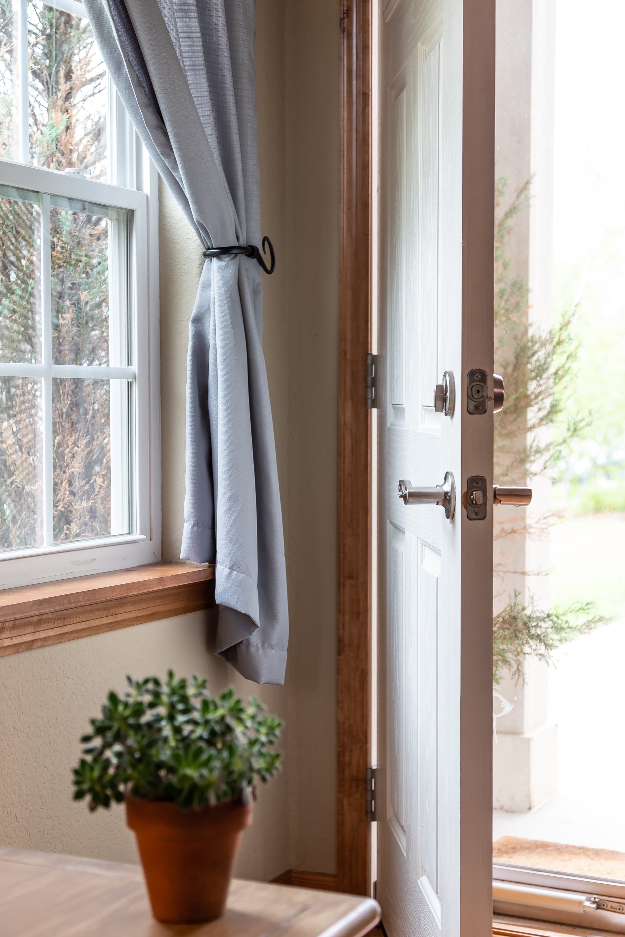Design House Scroll Keyed Entry Door Lever, Satin Nickel