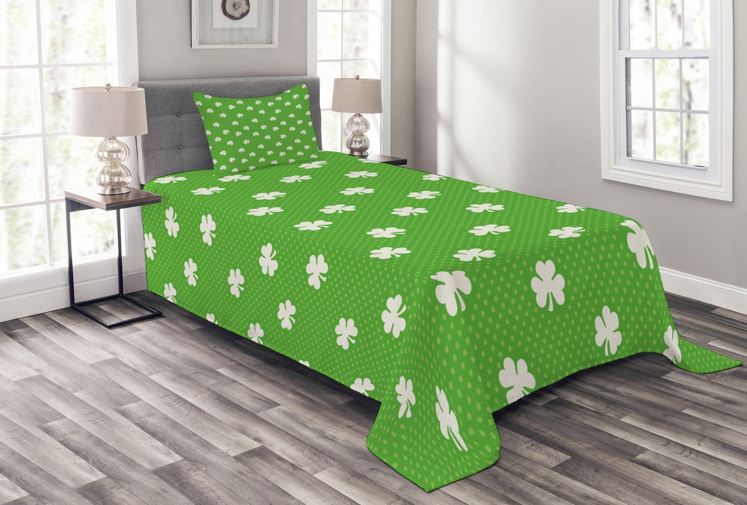 Irish Bedspread Set, Old Fashioned Polka Dots Backdrop with Cultural