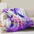 thumbnail image 1 of Manta NukunsKF, 152 x 127 cm, colorida, estampado floral, colibrí de peluche, 1 of 6