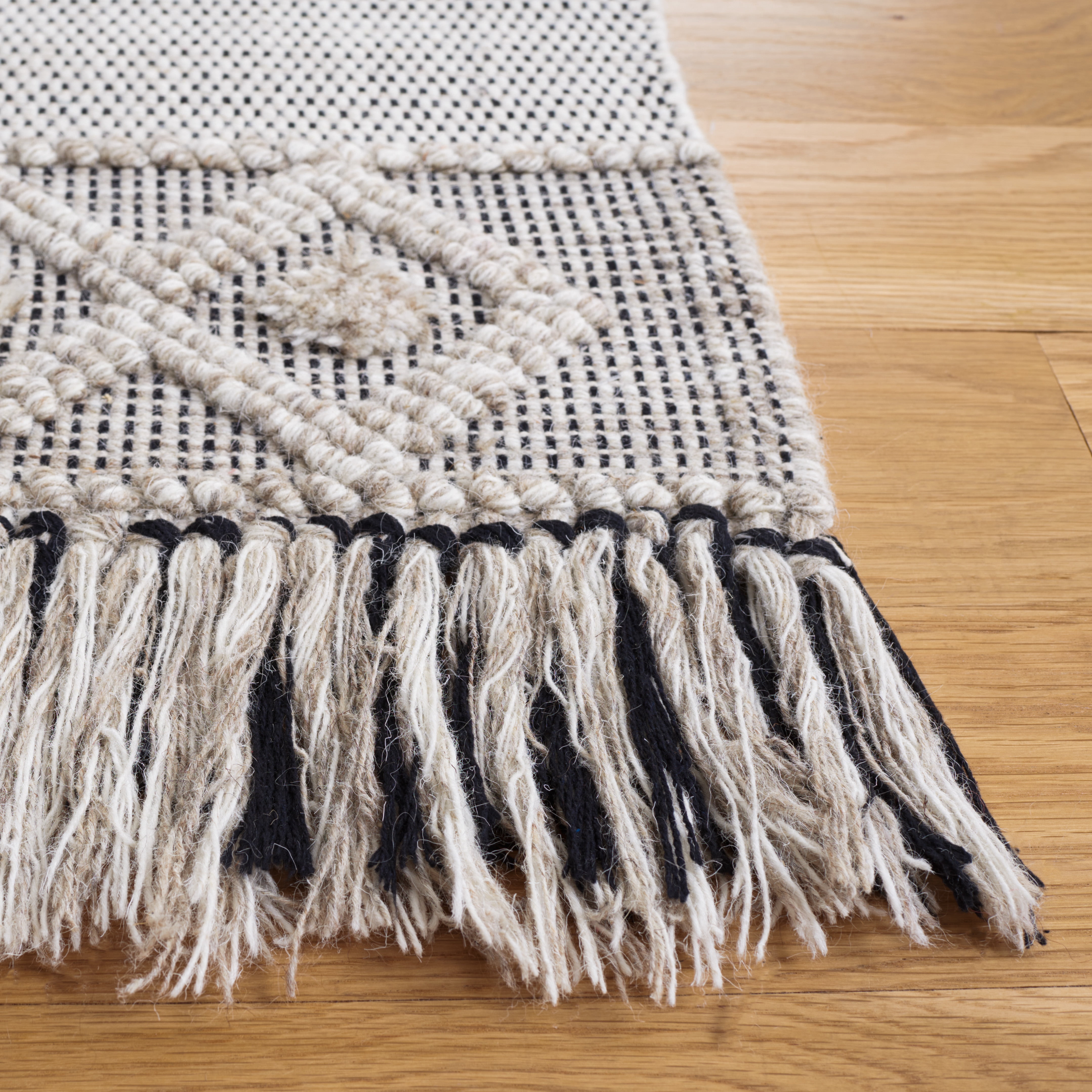 SAFAVIEH Vermont Xavier Trellis Runner Rug, Beige/Ivory, 2'3" x 9'