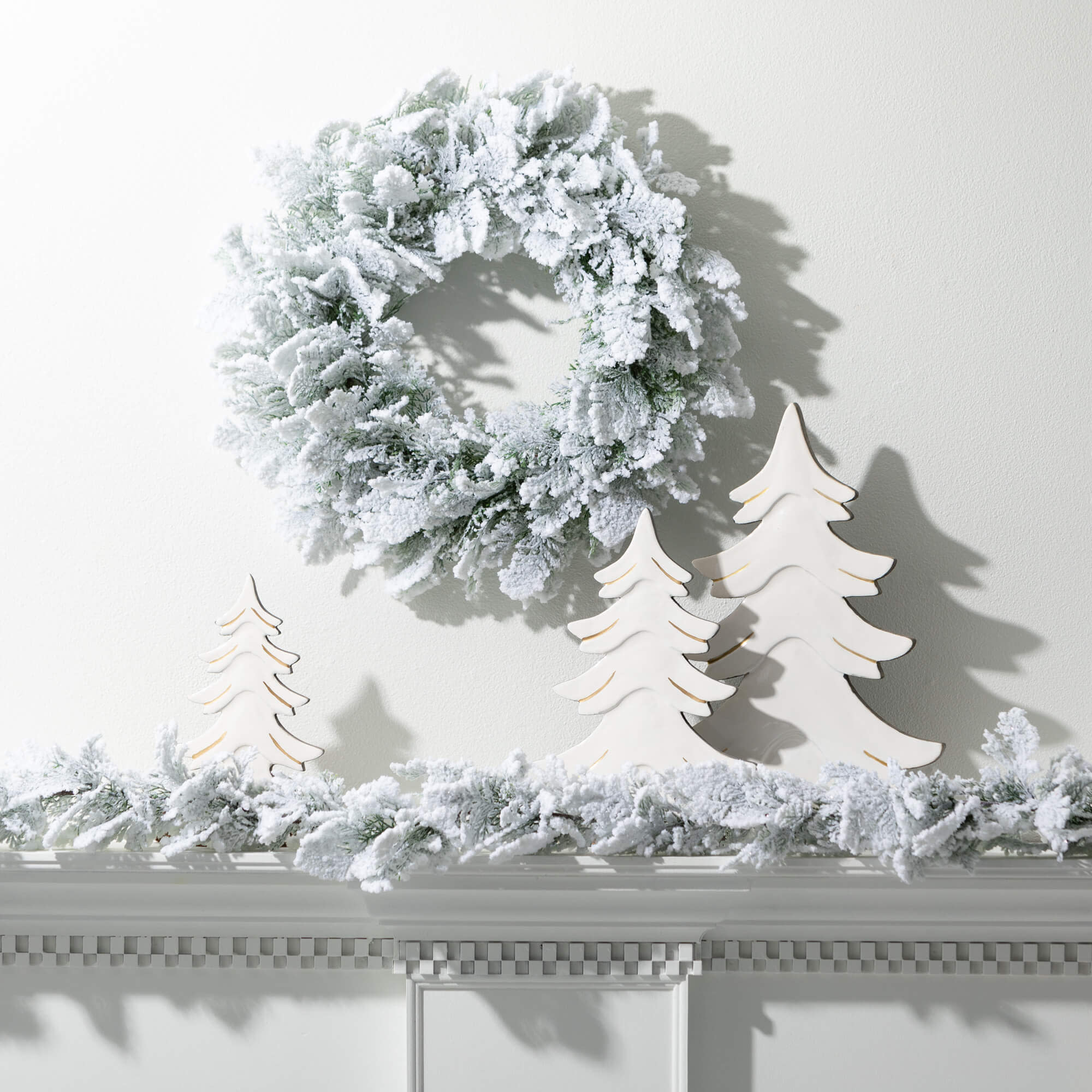 21"H Sullivans Artificial Snowy Cedar Christmas Wreath, Green-White