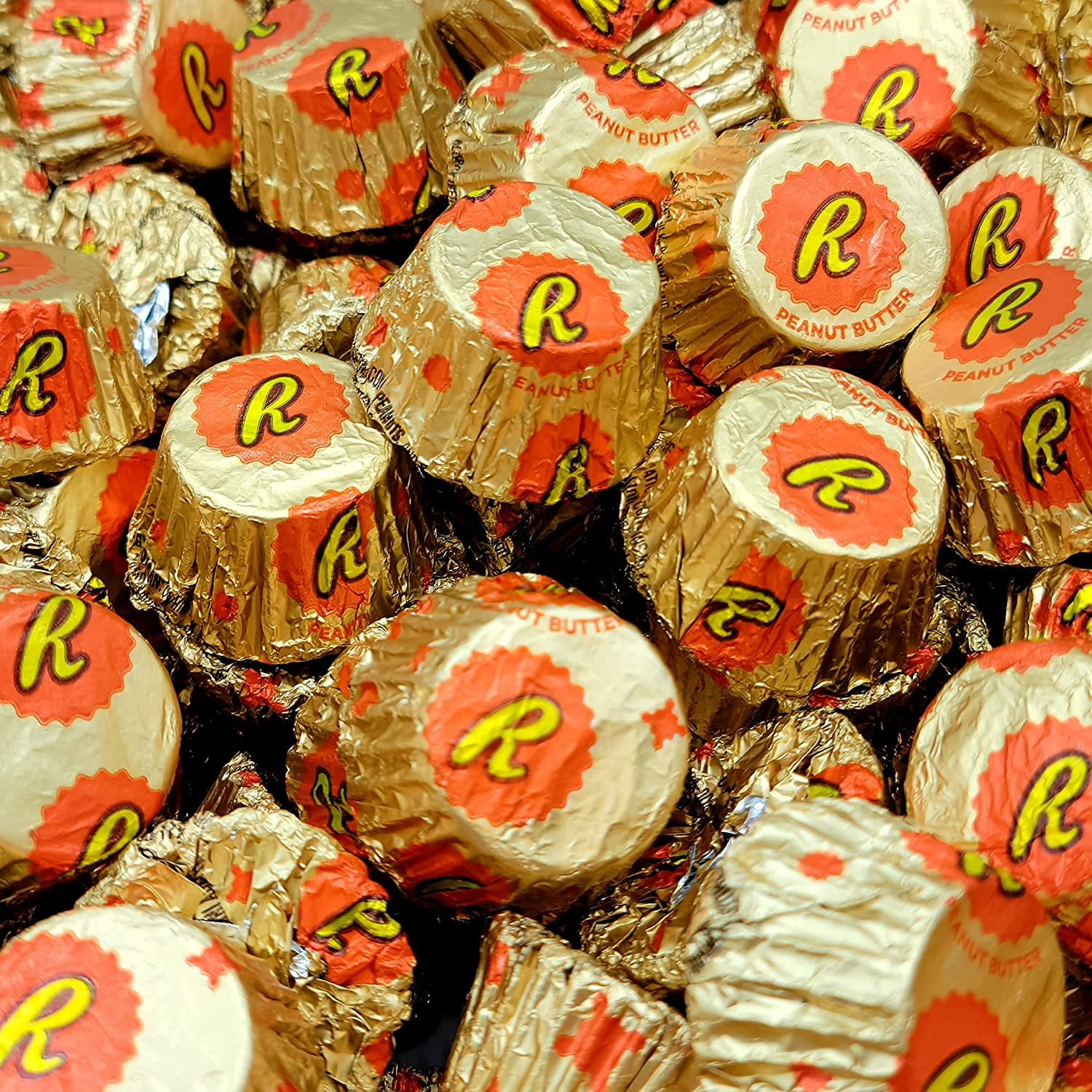 Reeses Peanut Butter Miniature Cups - Smooth Peanut Butter and Rich Milk Chocolate -individually wrapped  Bulk Pack 1 Pound