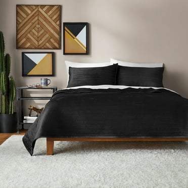 Mainstays Soft Velvet Quilt, Full/Queen, Rich Black, Soft & Cozy Bedding