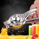 thumbnail image 3 of Exprimidor de frutas manual para el hogar con pinzas de acero inoxidable engrosadas para cocina, 3 of 5