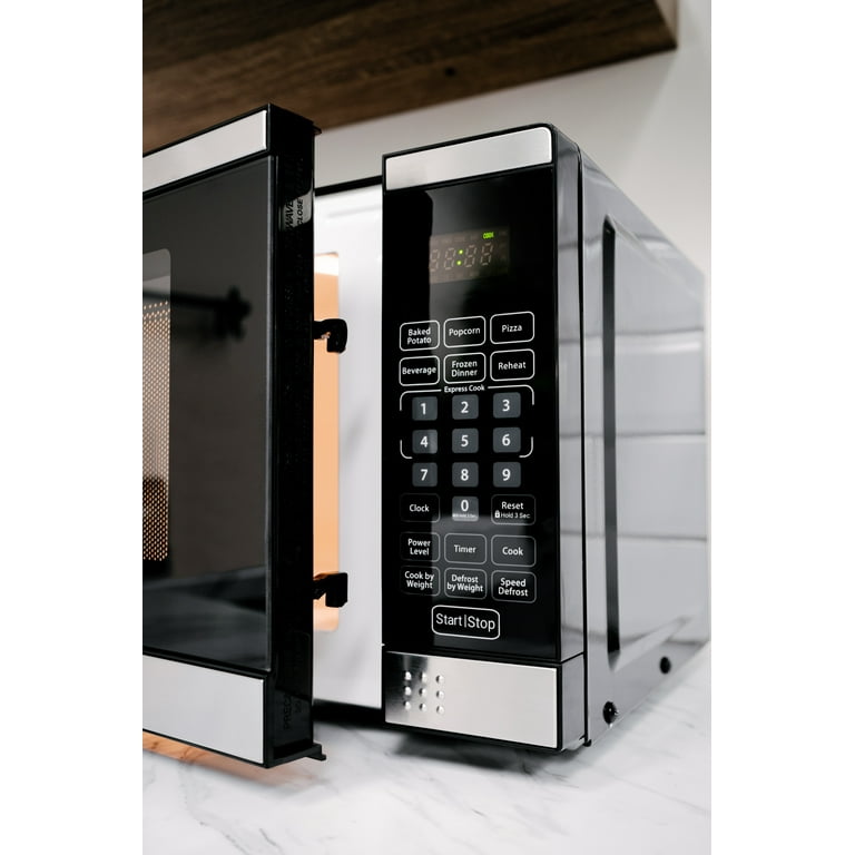 Danby 3.1SM6-7A1 Two Door Refrigerator Freezer Microwave Oven