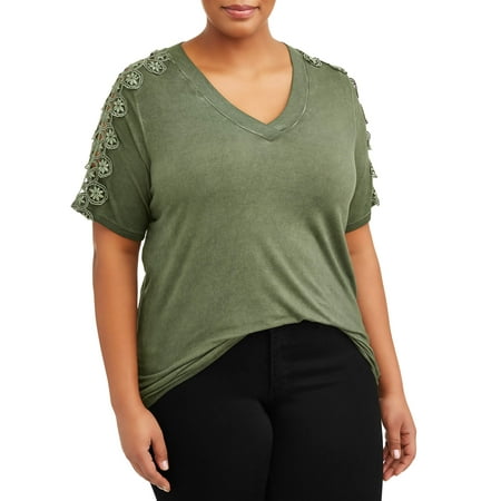 Lace Trunk - Women's Plus Elbow Sleeve Top w/ Lace Top