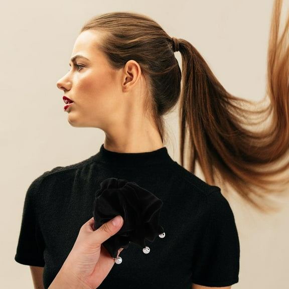 Homoyoyo Large Black Velvet Hair Tie with Elegant Pendant for Women and Girls, Soft Stretchy Hair Accessory for Everyday Use