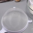 thumbnail image 4 of Colador higiénico no reactivo de malla de nailon para tamizar y escurrir, solución de almacenamiento compacta para las necesidades de su cocina, plástico PP blanco de 18 cm, 4 of 5