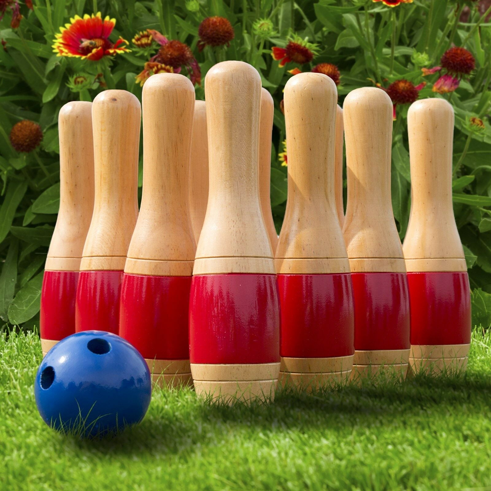 11 Inch Wooden Lawn Bowling Set with Mesh Bag Backyard Family Game