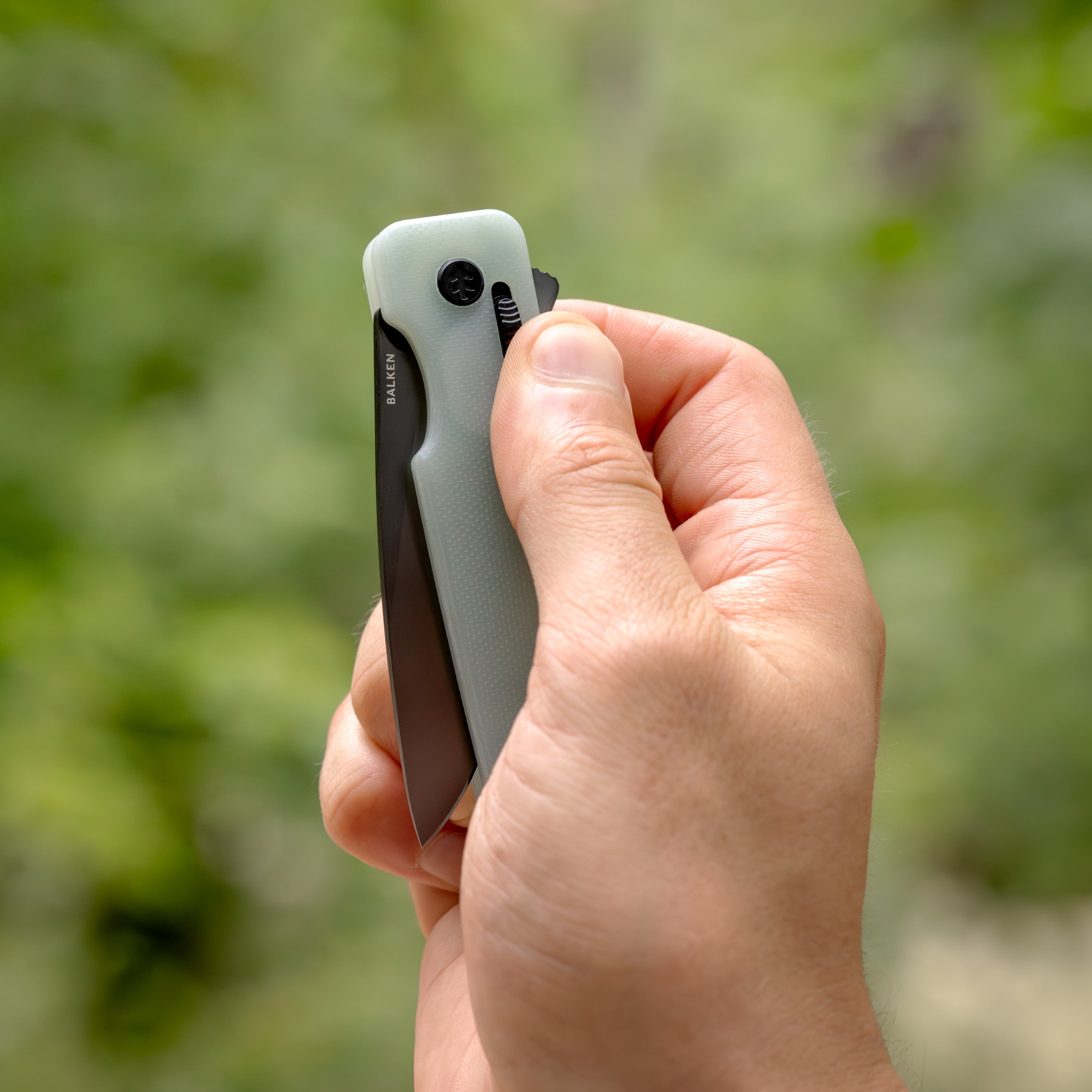 Swiss Tech Balken Crossbar Locking Lightweight Flipper Knife, with D2 Steel and Low Profile Back Flipper, Jade