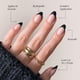 thumbnail image 3 of Press On Nails Glamnetic Caviar semitransparente con almendra corta, 3 of 6
