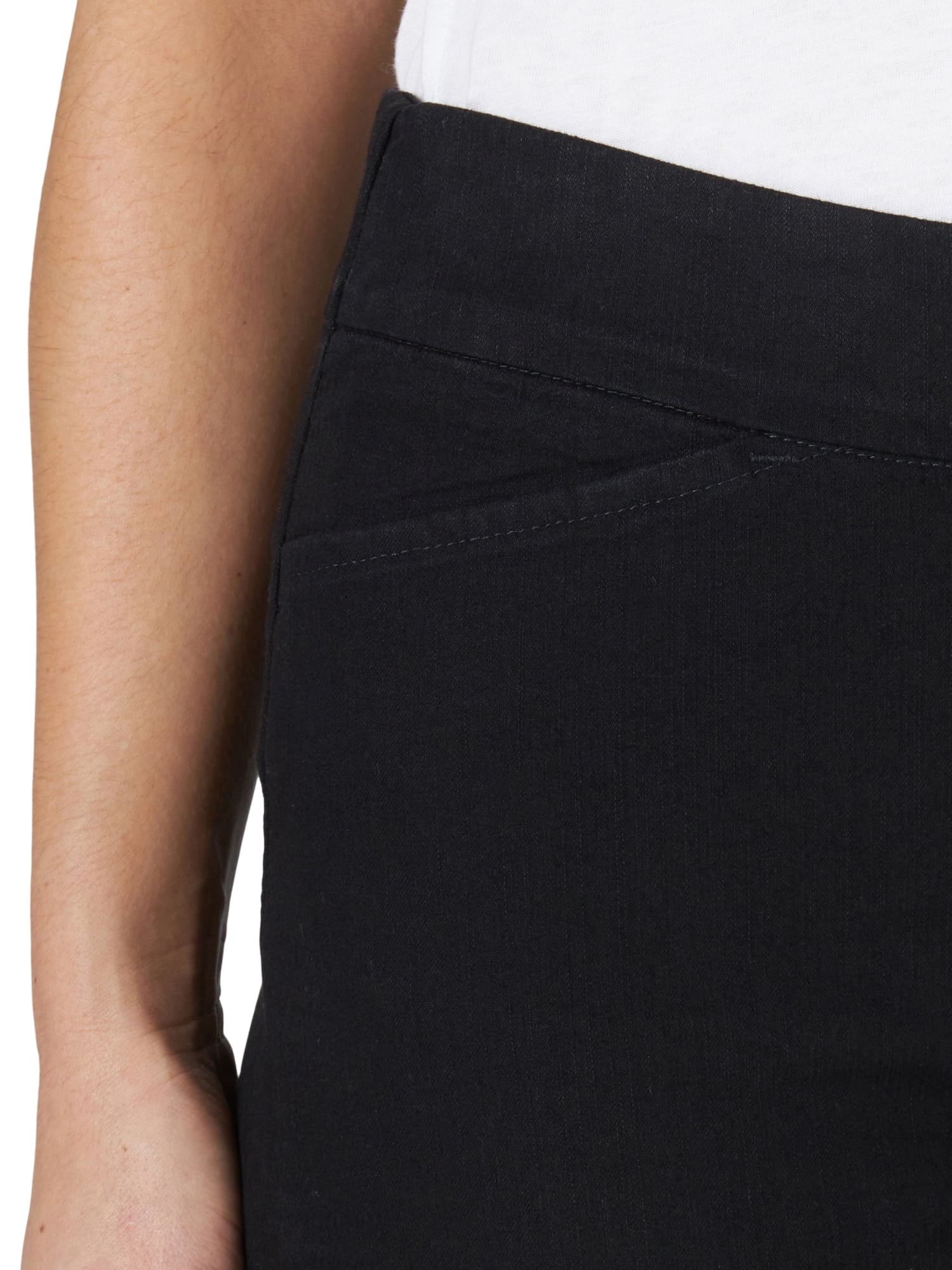 Chic Women's Classic Collection Easy-Fit Elastic Waist Pull-on Capri Pant
