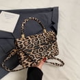 thumbnail image 1 of Bolso de hombro con estampado de leopardo versátil y de nicho, nuevo estilo 2025, moderno y sencillo, tipo bandolera con cadena y personalidad., 1 of 5