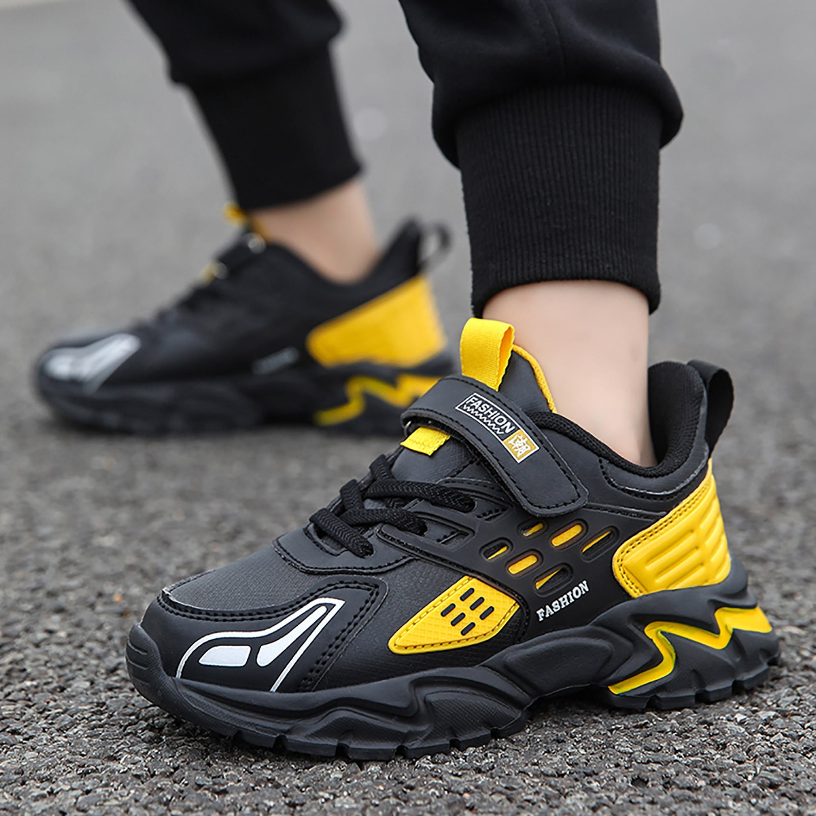 YELLO BLACK DOUBLE SNEAKER SHORT BOOTS