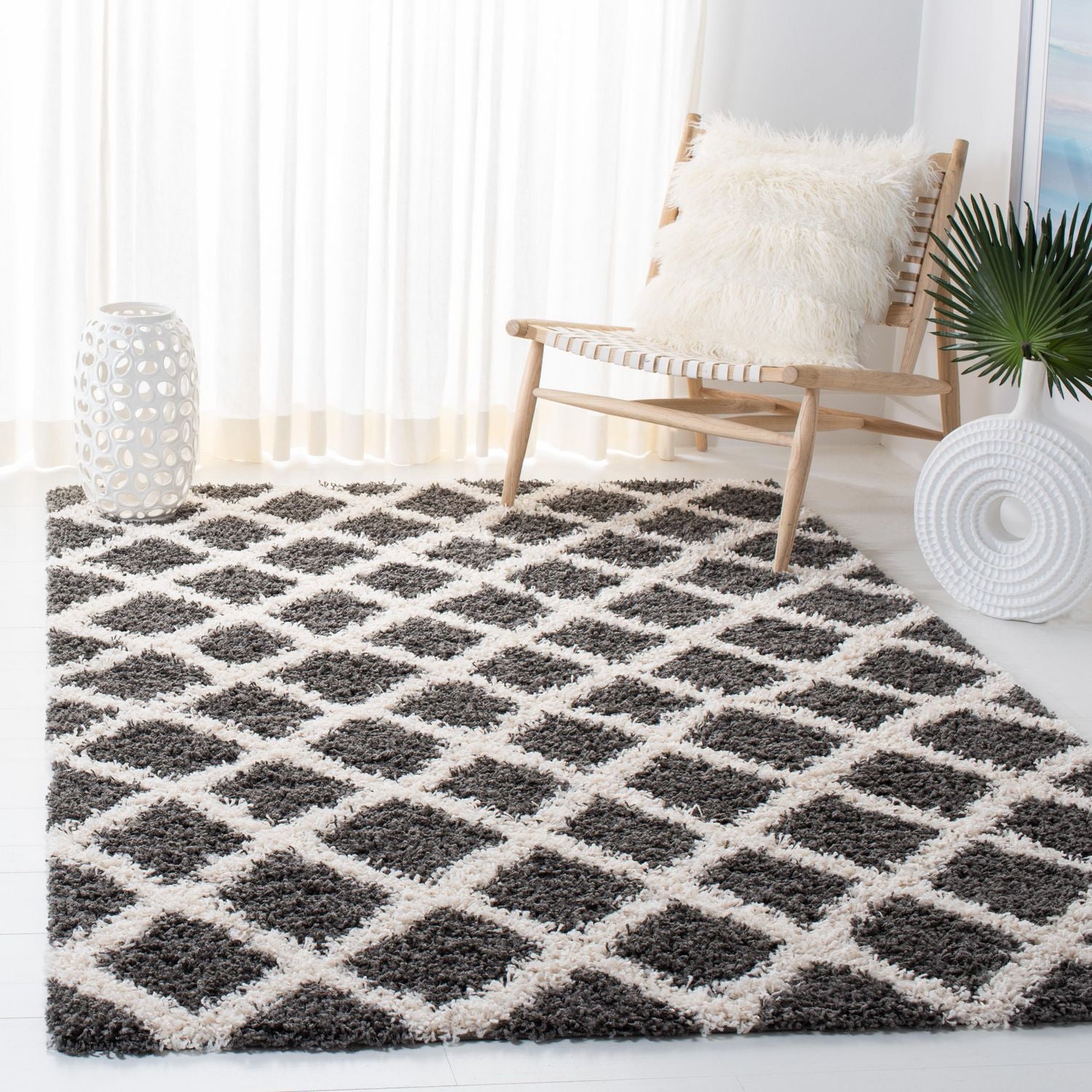 Safavieh Dallas Jerrie Geometric Shag Area Rug
