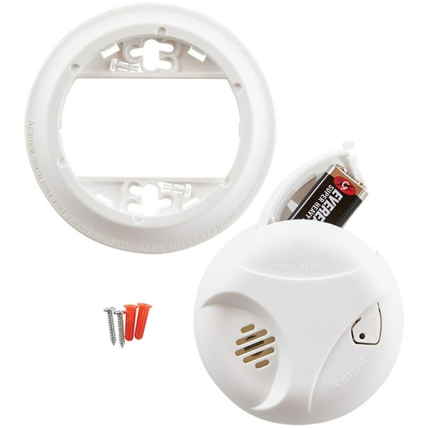 First Alert Smoke Alarm With Silence/Mute Button, BatteryOperated