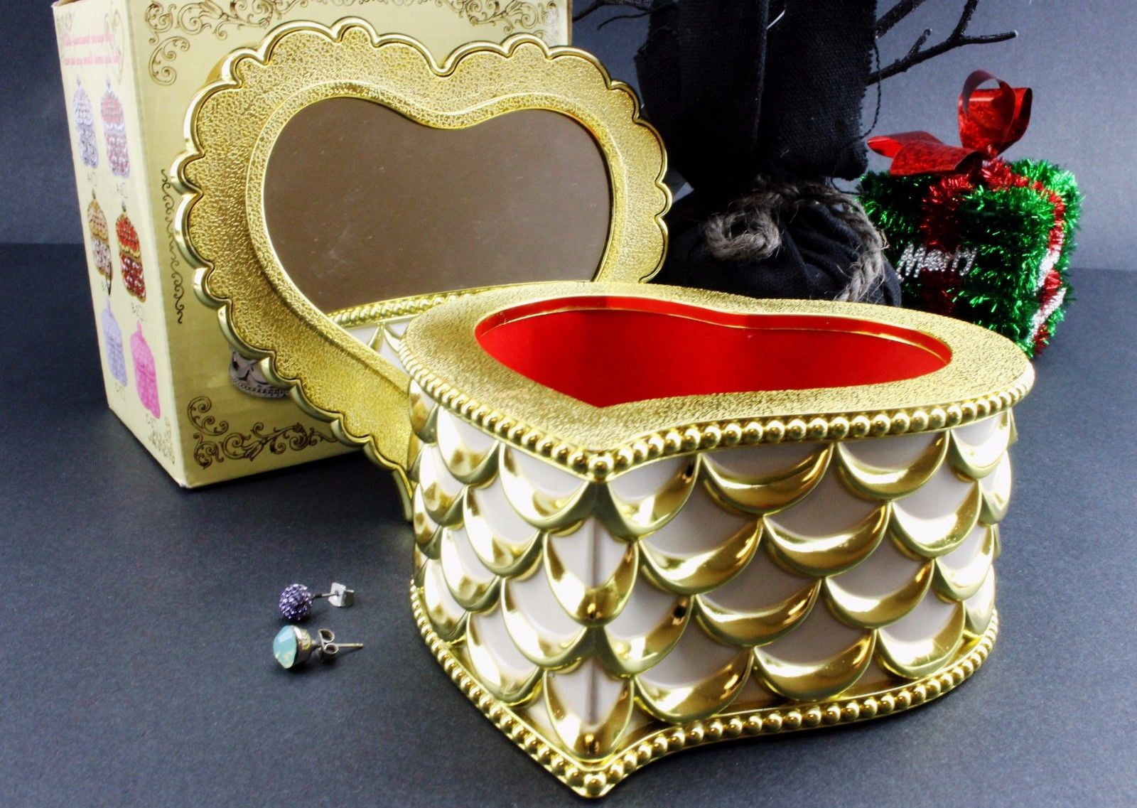 Luxury Gift Box ~ Shining Gold Heart Shape Makeup Jewelry Organizer Storage Box with mirror (Birthday Gift, Christmas Gift Idea,Room decor) KT00047