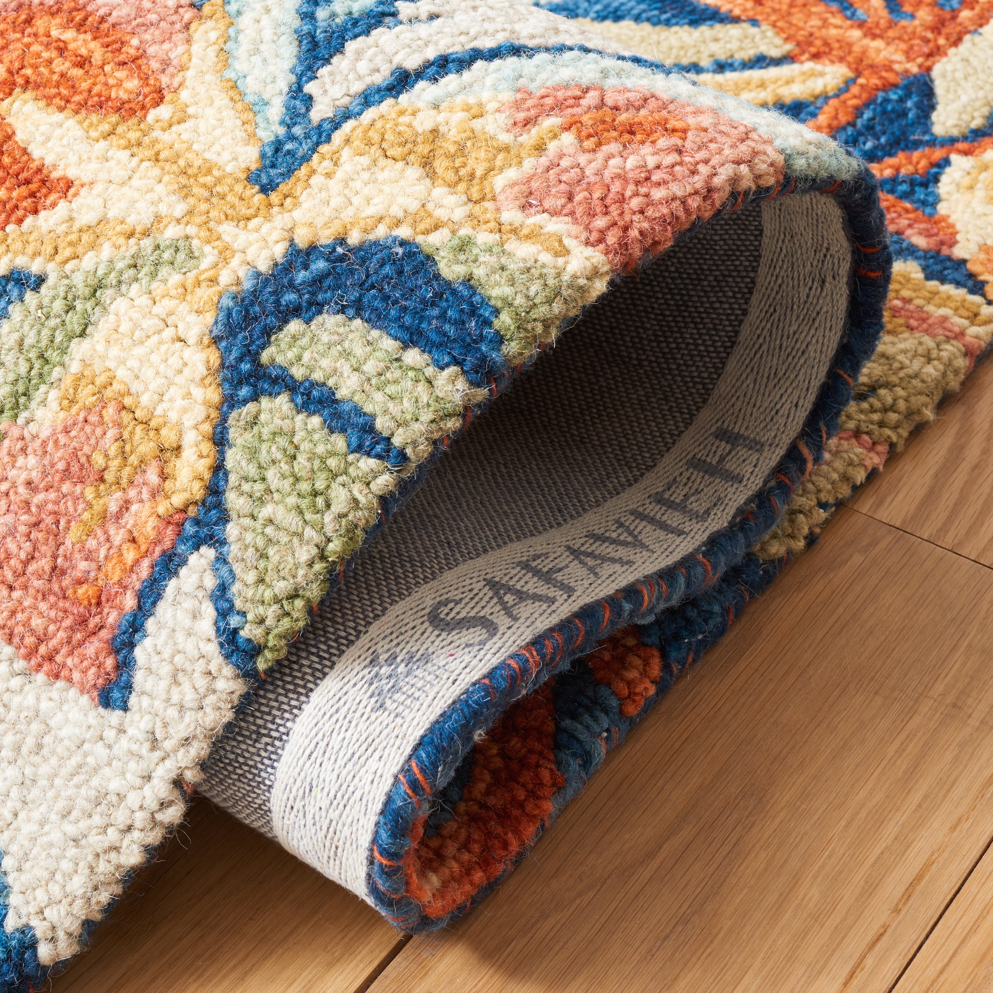 SAFAVIEH Aspen Dorothea Floral Area Rug, Blue/Orange, 5' x 5' Square