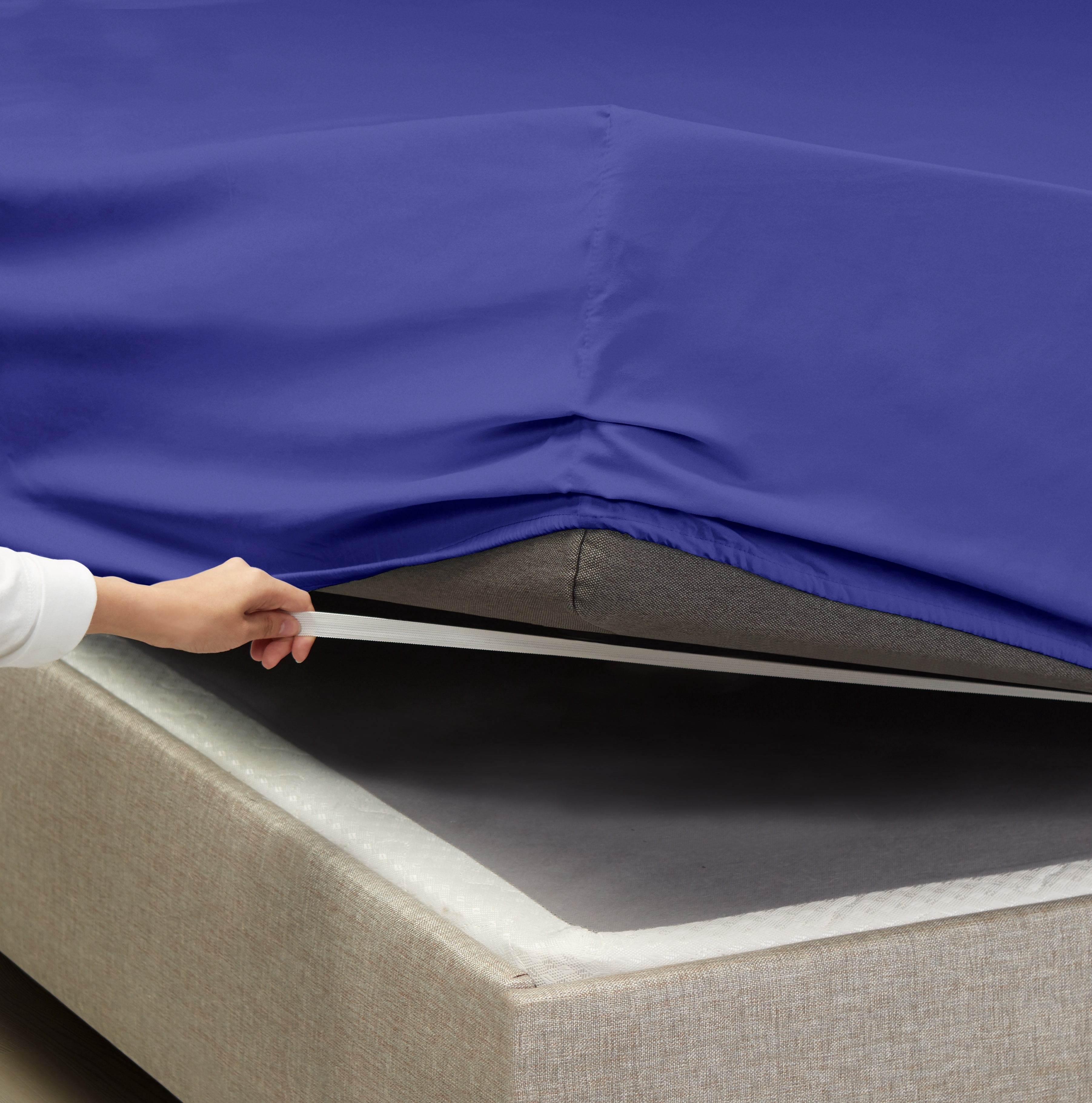 Hearth & Harbor Deep Pocket 3 Piece Solid Bed Sheet Set, 1800 Thread Count Microfiber Sheets, Twin-XL, Royal Blue