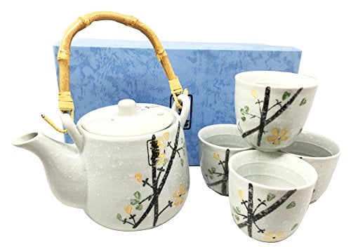 LUCCK Japanese Tea Set Porcelain Teapot Set 25oz White Dot and Tea Cups Set of 4 Ceramic Tea Sets for Kitchen Home and Restaurant White 