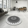 thumbnail image 4 of Ahgly Company Tapis Rond Lavable en Machine Intérieur Transitionnel Gris Loup Gris, 8 Pieds Rond, 4 of 7