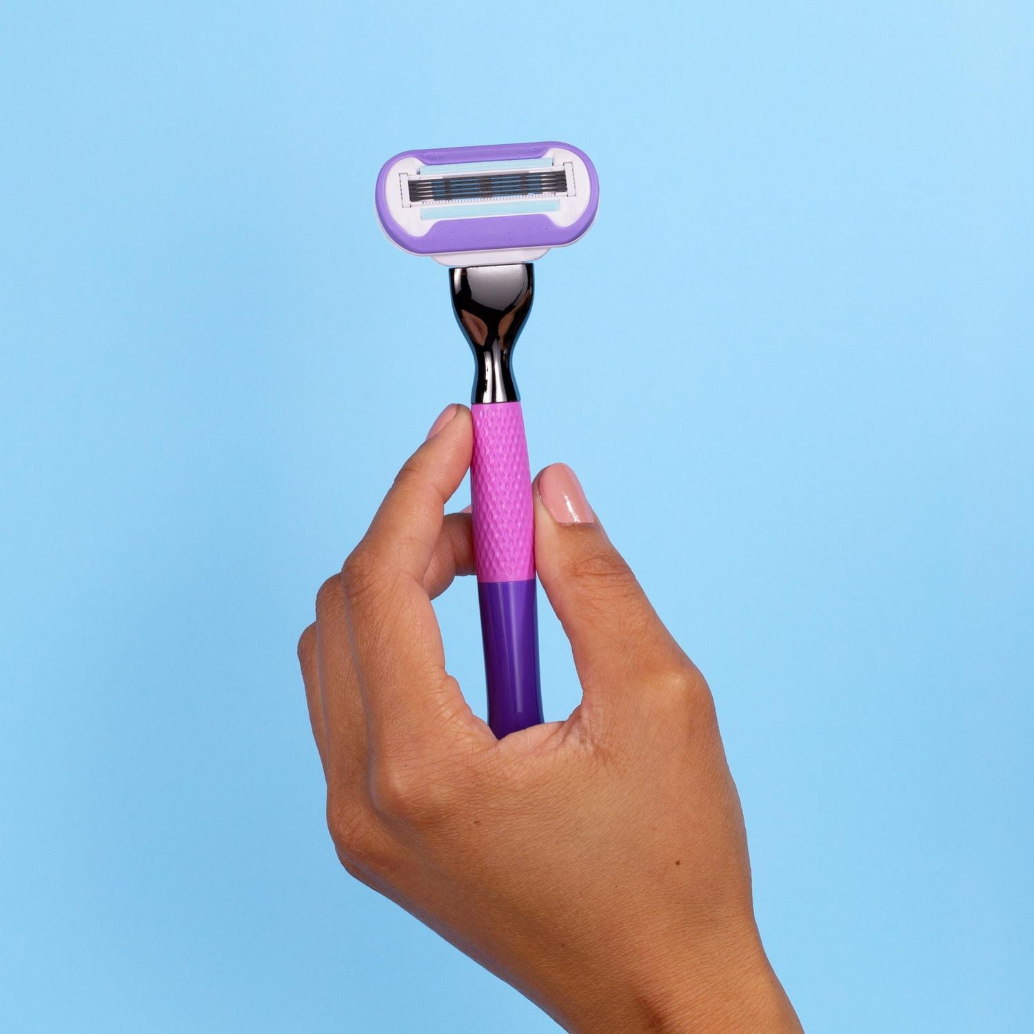 Gillette Venus Vera Bradley Deluxe Smooth Women’s Razor Handle + 6 Cartridges, 0MX