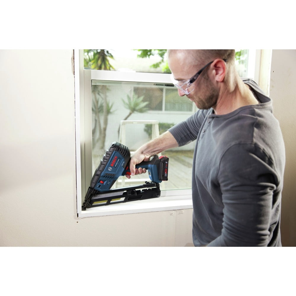 Restored Bosch GNH18V-15MAB12-RT 18V Lithium-Ion Brushless 15-Gauge Cordless Angled Finish Nailer Kit (2 Ah) (Refurbished)