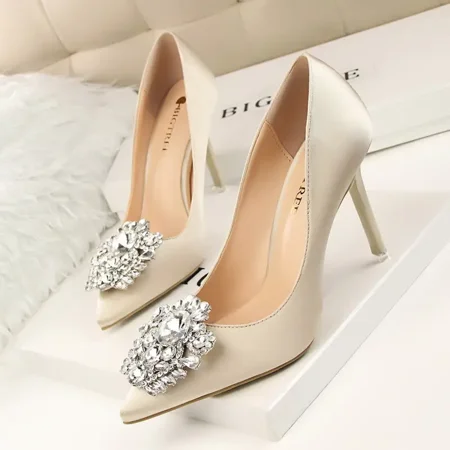 

Shiny Rhinestone Deco Vamp Closed Pointed Teo Solid Plain Color High Heels Gorgeous Fancy Classy Elegant Style Wedding Party Supported Women‘s Shoes Women‘s Footwear